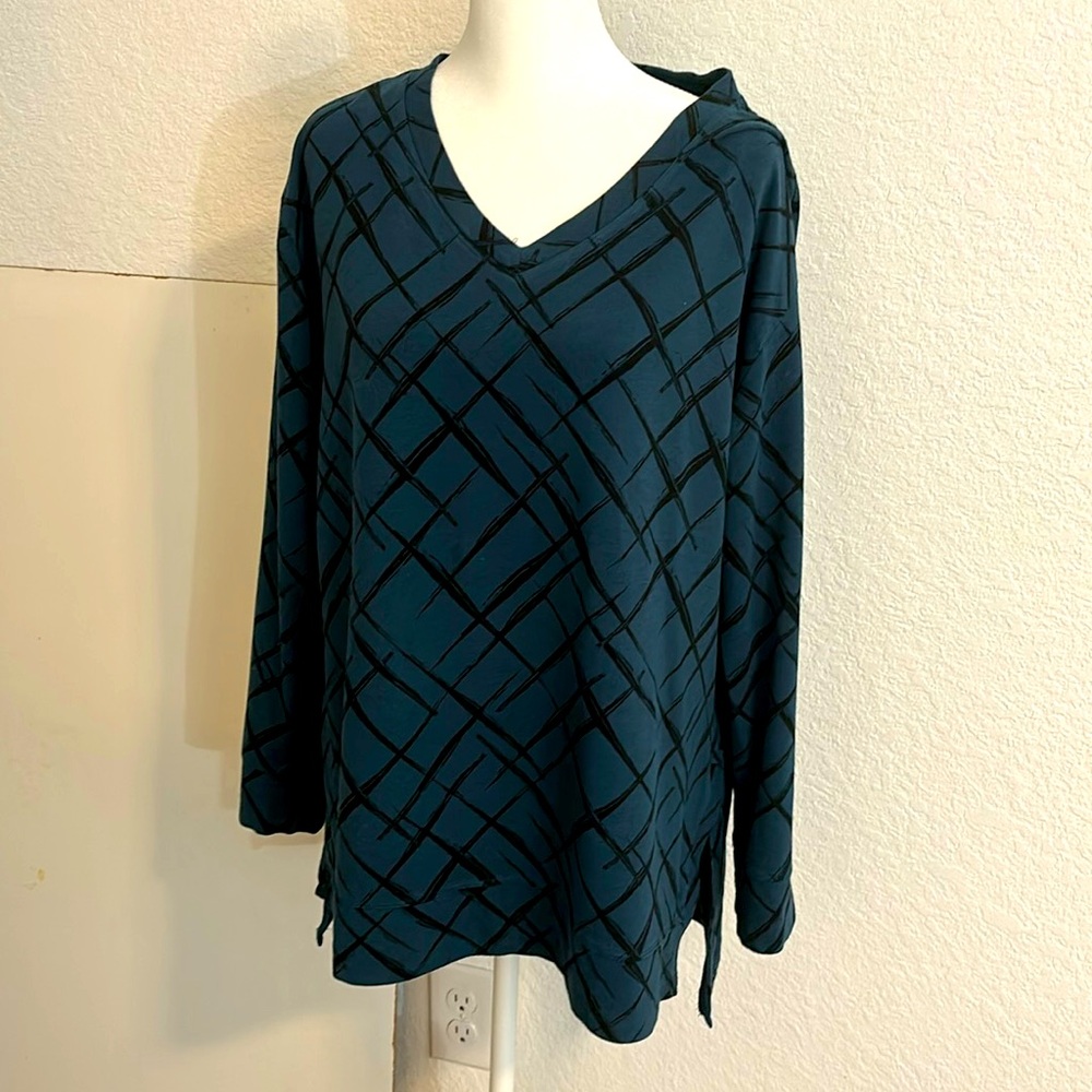 Chico’s long sleeve blouse Size 2 (Large)